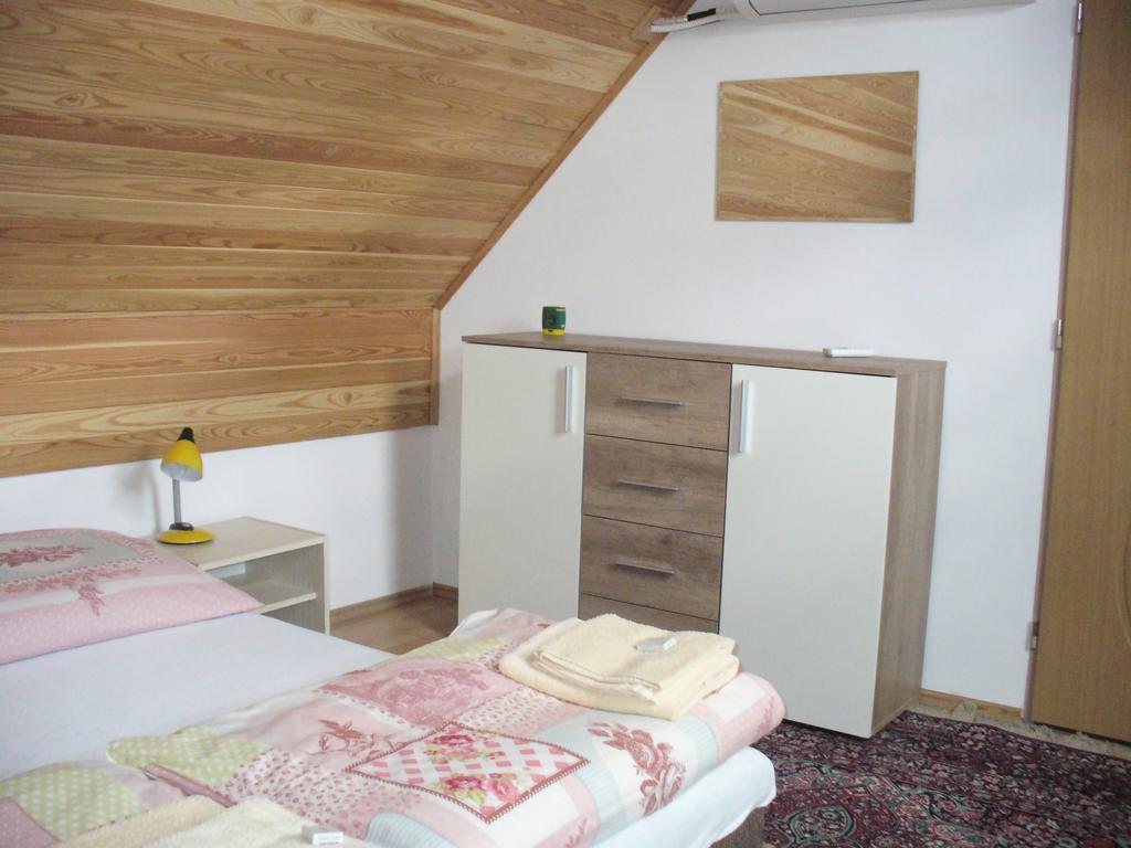 Ferienwohnung Penzion Jarka Lednice Zimmer foto