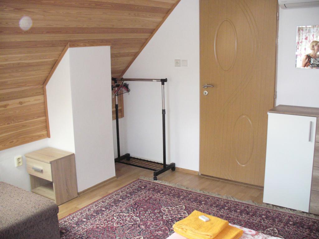 Ferienwohnung Penzion Jarka Lednice Zimmer foto